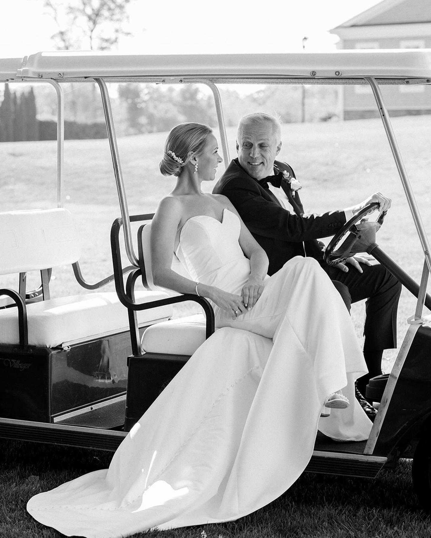 Some of the sweetest Father daughter moments from Maggie and Kyle&rsquo;s wedding. ❤️
.
.
.
.
.
.
#blackandwhitephotography #blackandwhitephoto #fatheranddaughter #longislandweddingphotographer #huntingtonweddingphotographer #newyorkweddingphotograph