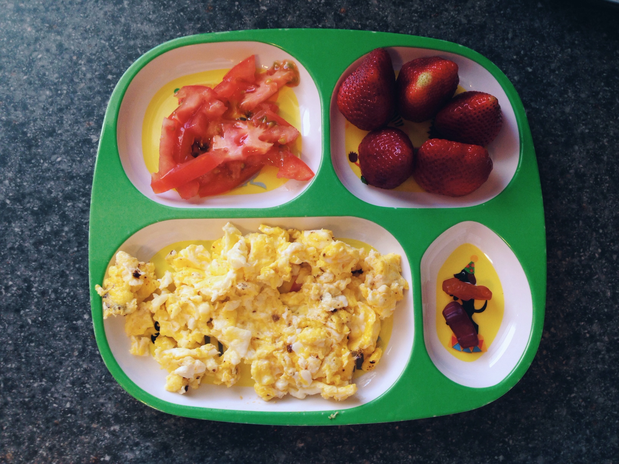 tomatoes / strawberries / scrambled eggs / chewable vitamins