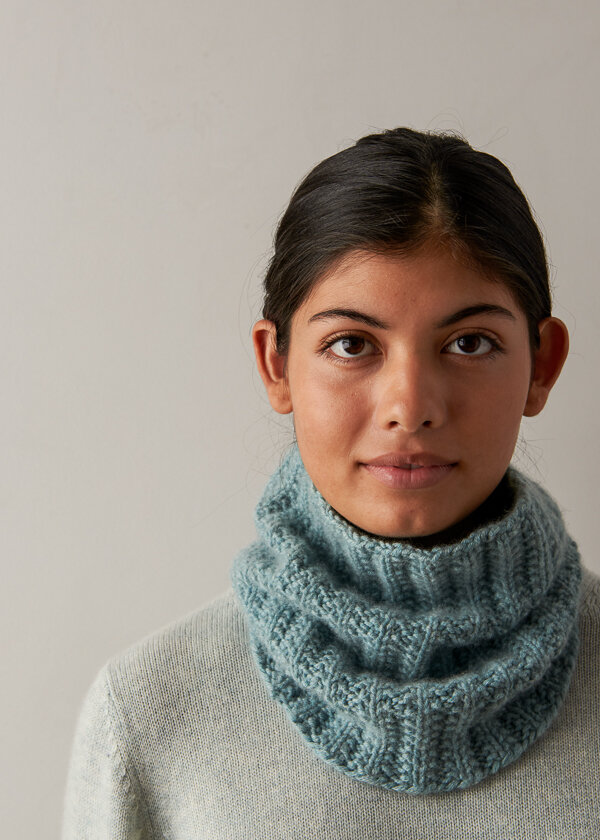 Mistake Rib Cowl in Cashmere Tend