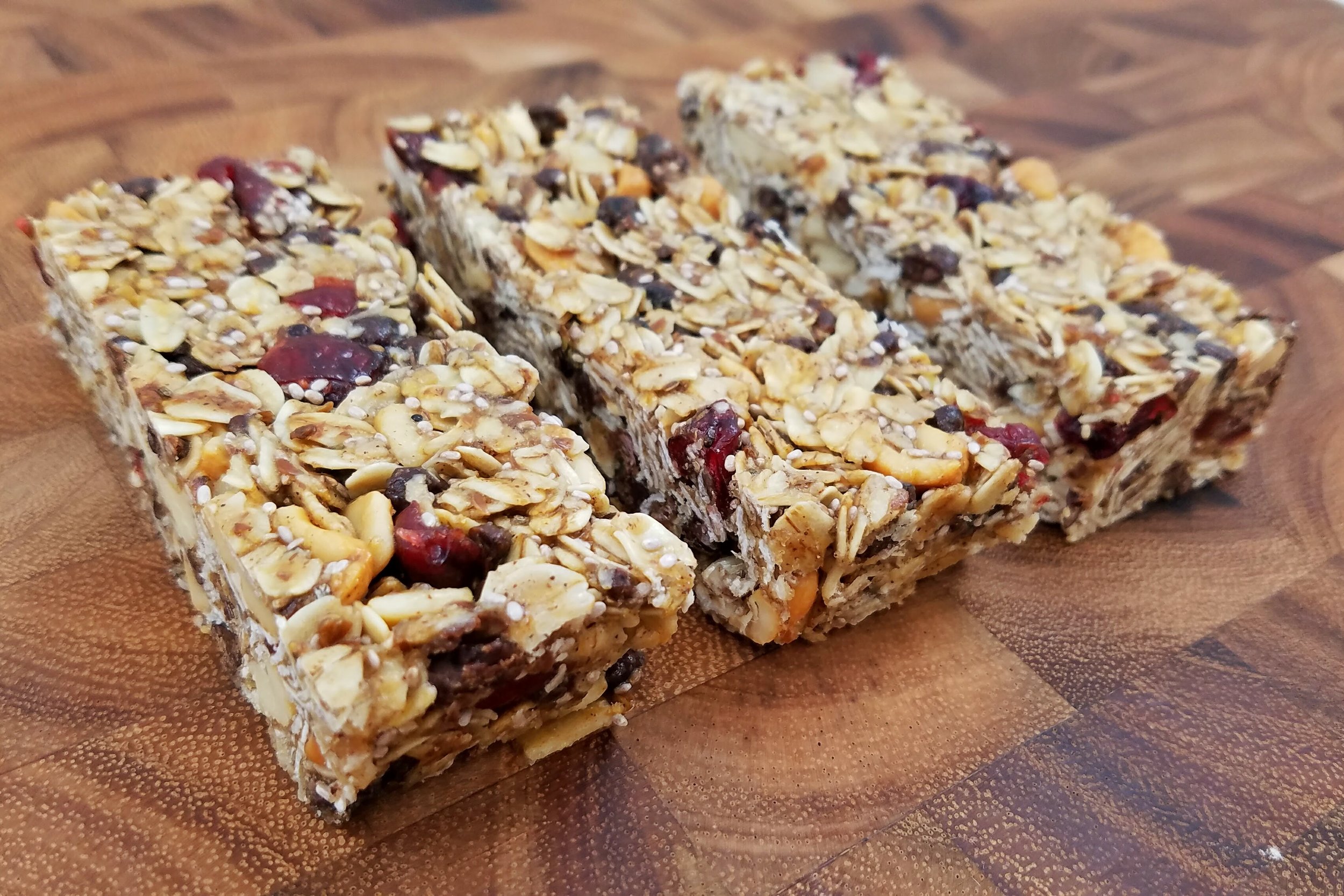 CRANBERRY HONEY ALMOND GRANOLA BARS