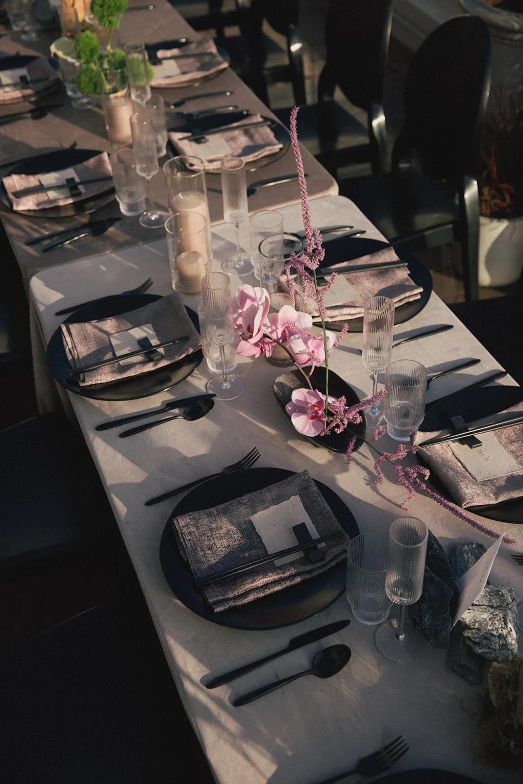 going-steady-studios-minimal-floral-design.jpg