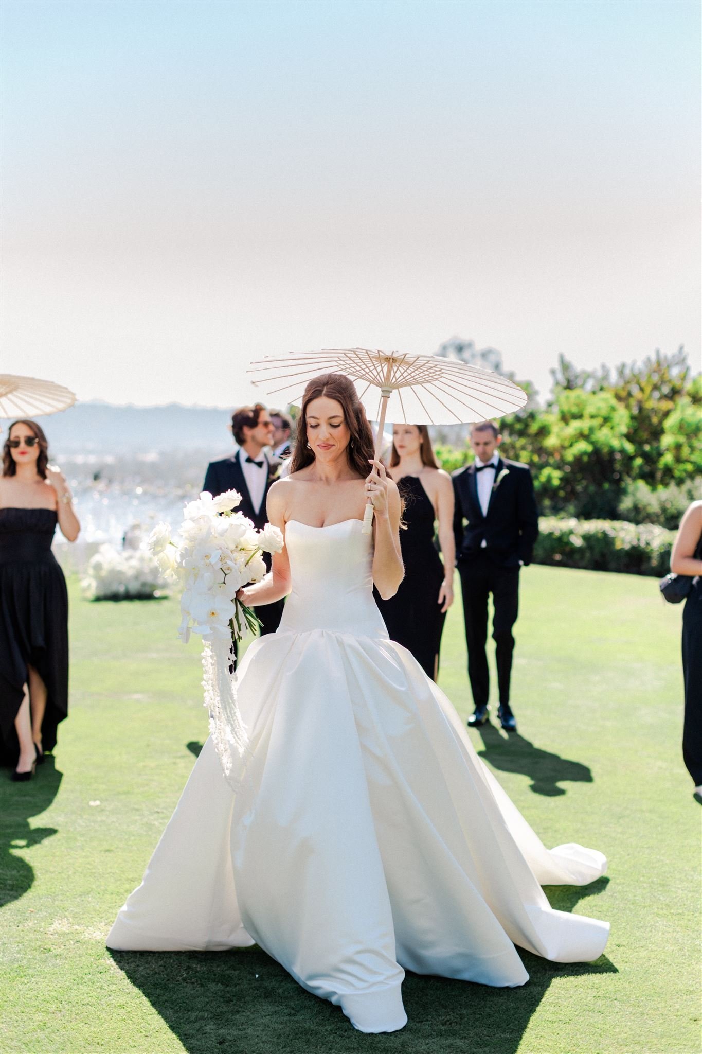 going-steady-studios-modern-elegant-wedding-floral-design-montecito.jpg