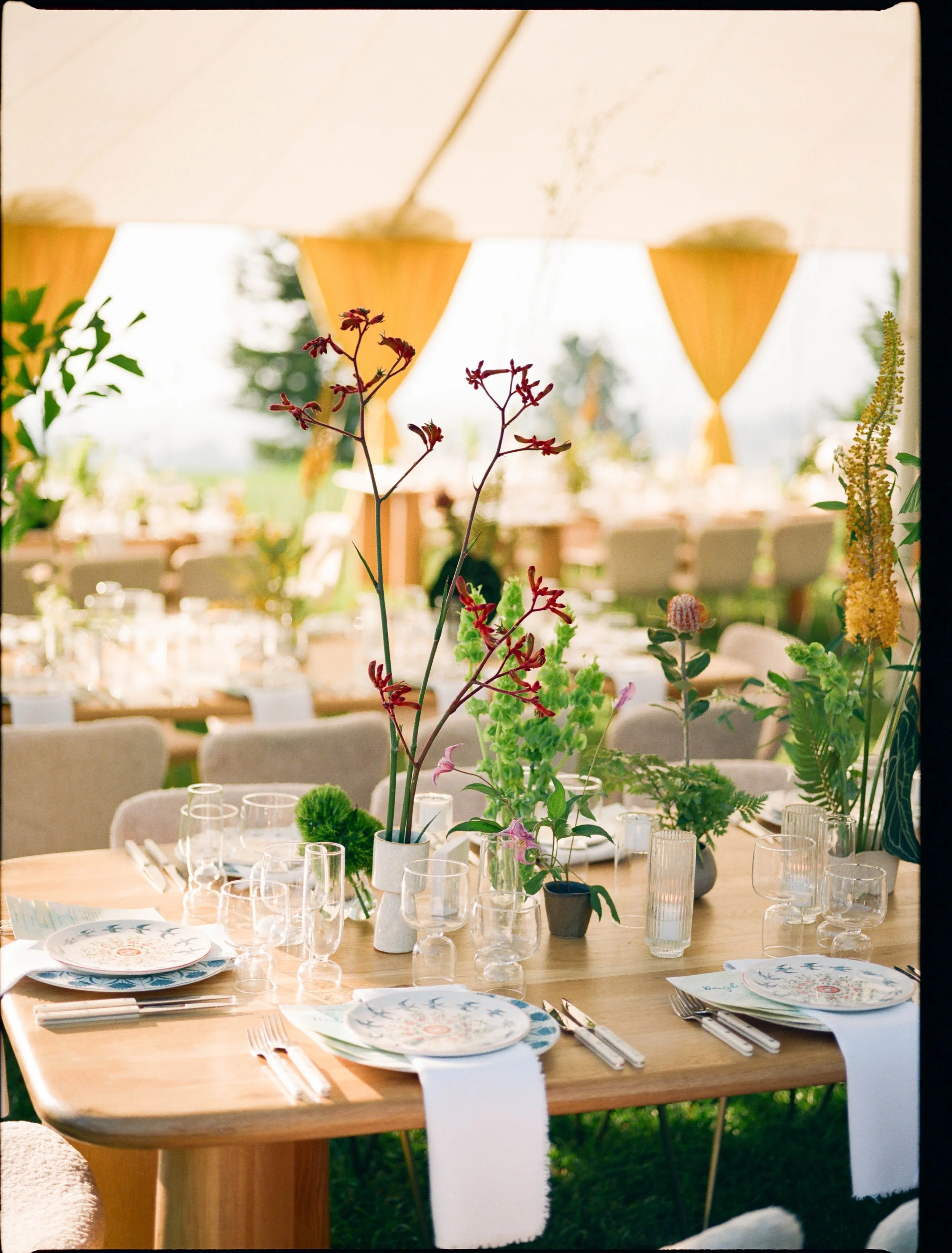 going-steady-studios-curated-eclectic-floral-tablescape-santa-barbara.jpg