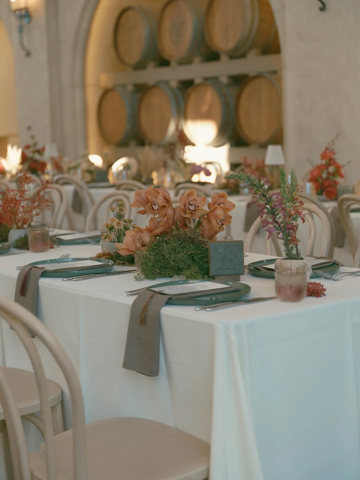 vineyard-wedding-tabletop-centerpiece-number.jpg