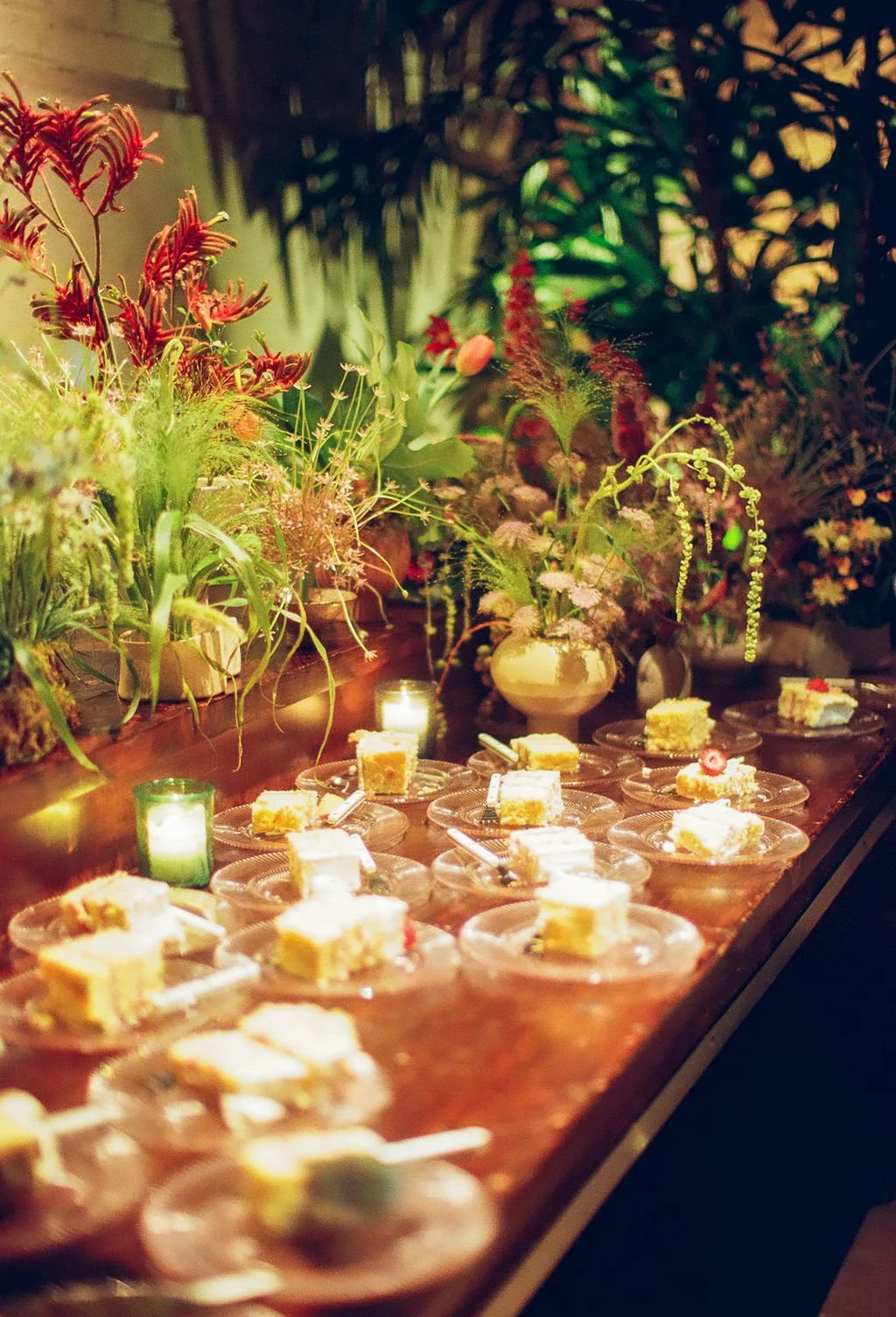 eclectic-wedding-table-with-multiple-floral-moments.jpg