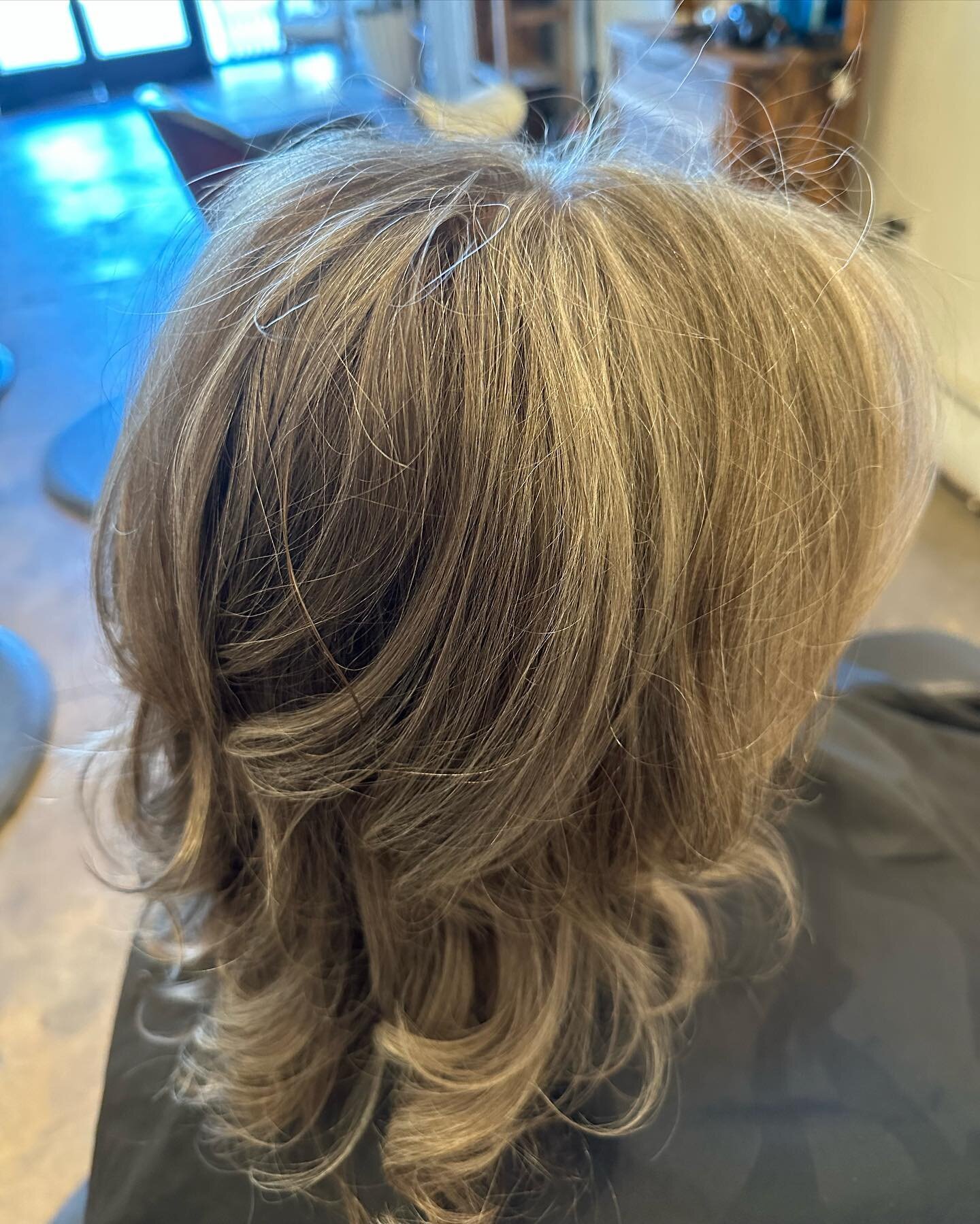 Naturally stunning hair! Gray is here to stay #latergram #grayhair #naturalcolor #blowout #hairstorystudio #hairstory
