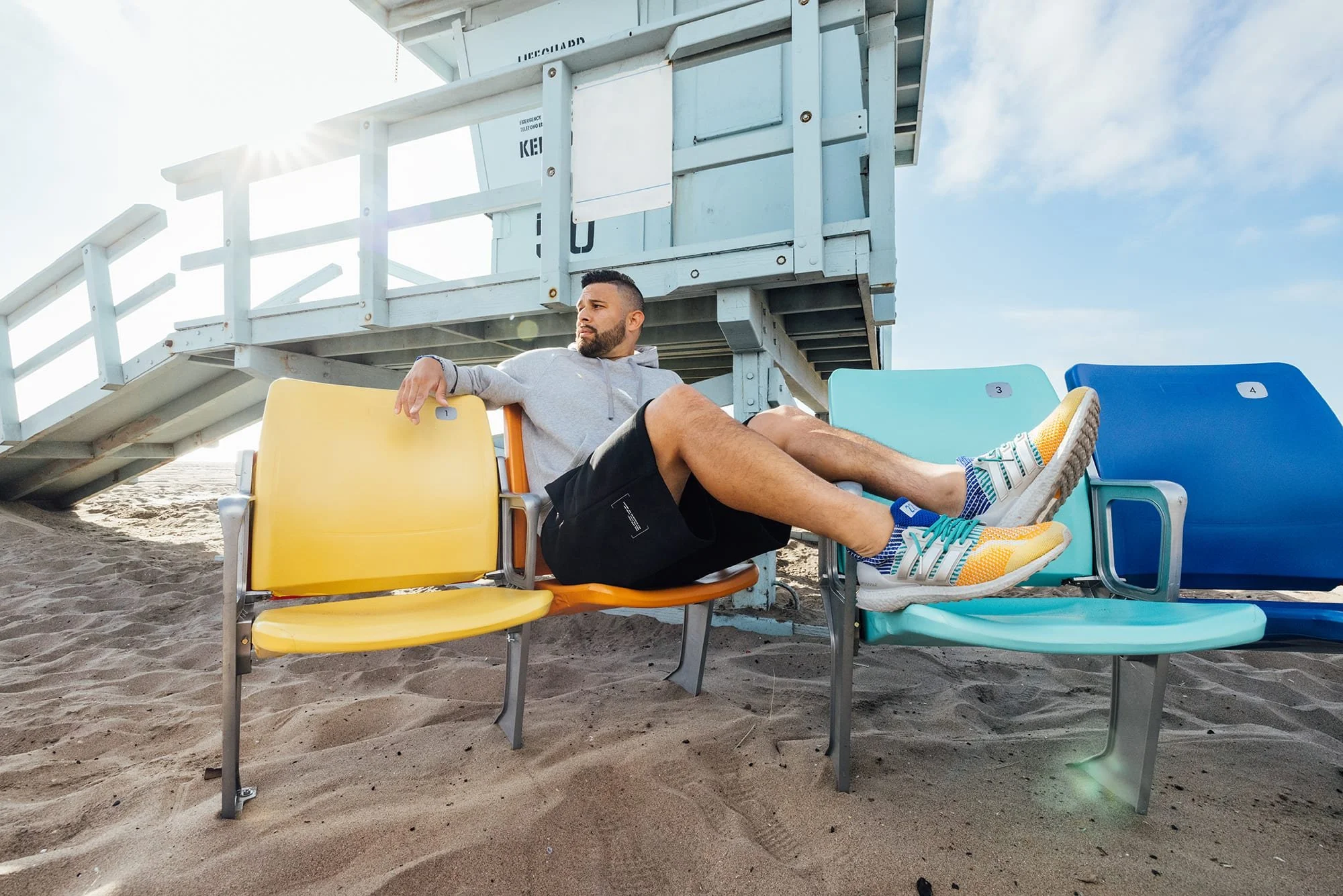 adidas-ultraboost-5-dna-los-angeles-dodgers-campaign-hp7421-4.jpg
