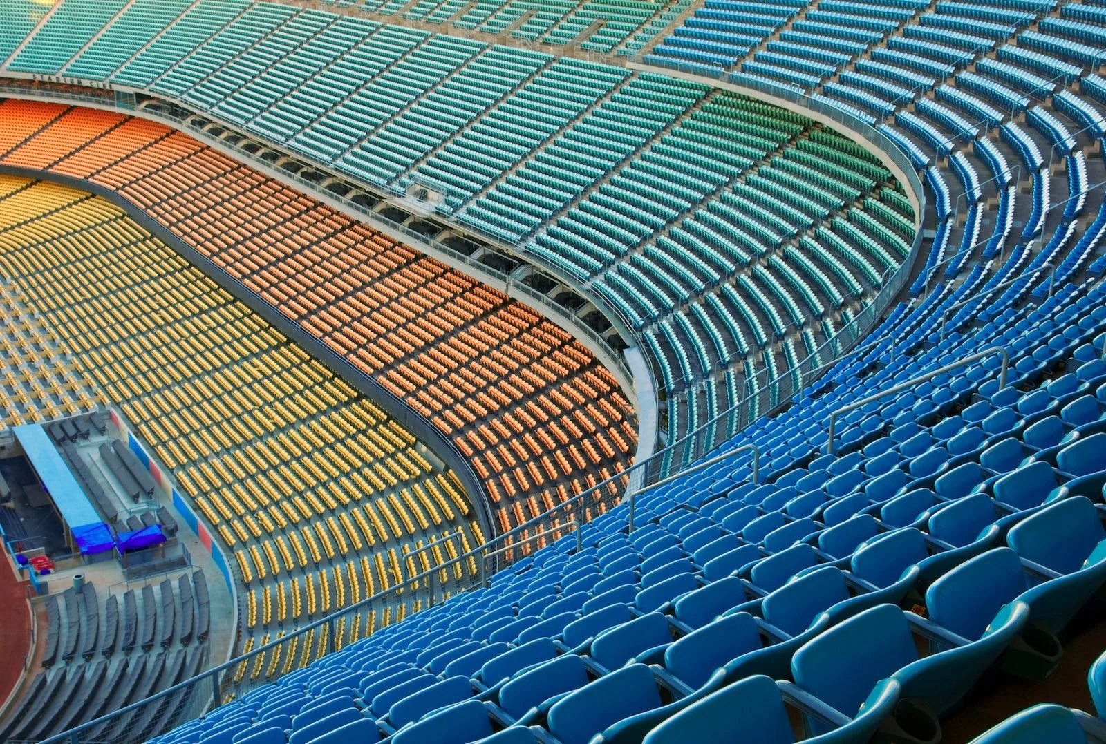 dodger-stadium-seats.jpg
