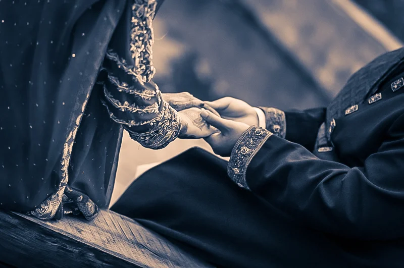 Holding hands-16.jpg