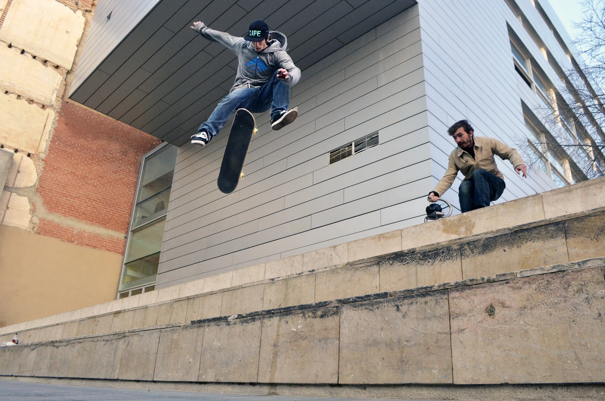 Macba360Flip1.jpg