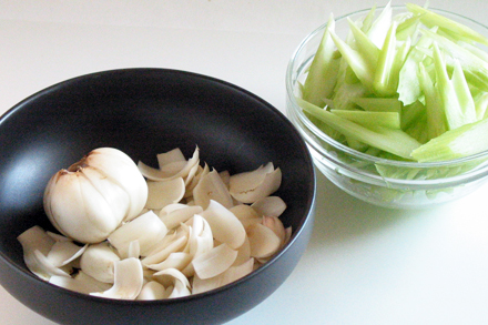 Lily Bulb : Courtesy of herbalweightlossnews.com & Secret of Longevity by Dr. Mao Shing Ni
