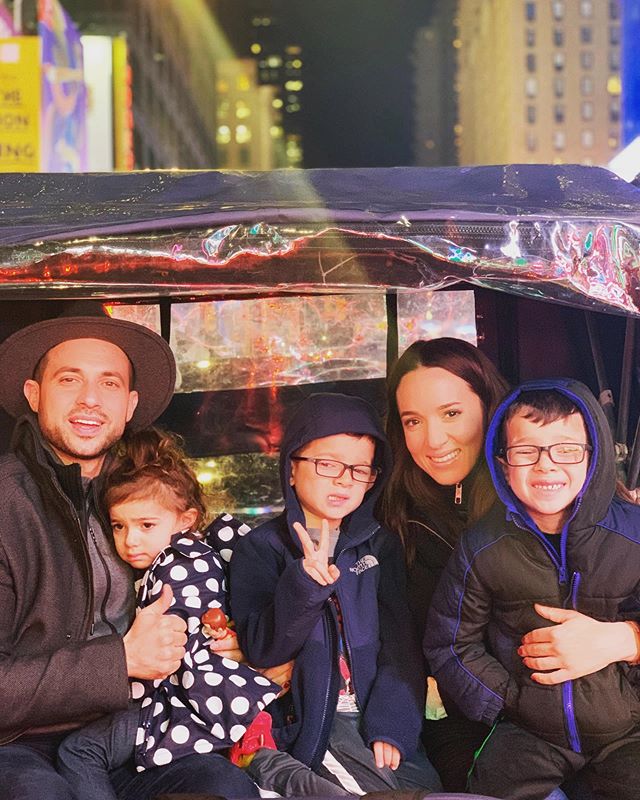 Wishing everyone a beautiful Thanksgiving full of love and joy.⭐️
Just getting over the flu but didn&rsquo;t want to miss this carriage ride experience for the kiddos.👶🏻👶🏻👧🏻. Grateful for these memories while they are still little and think we 