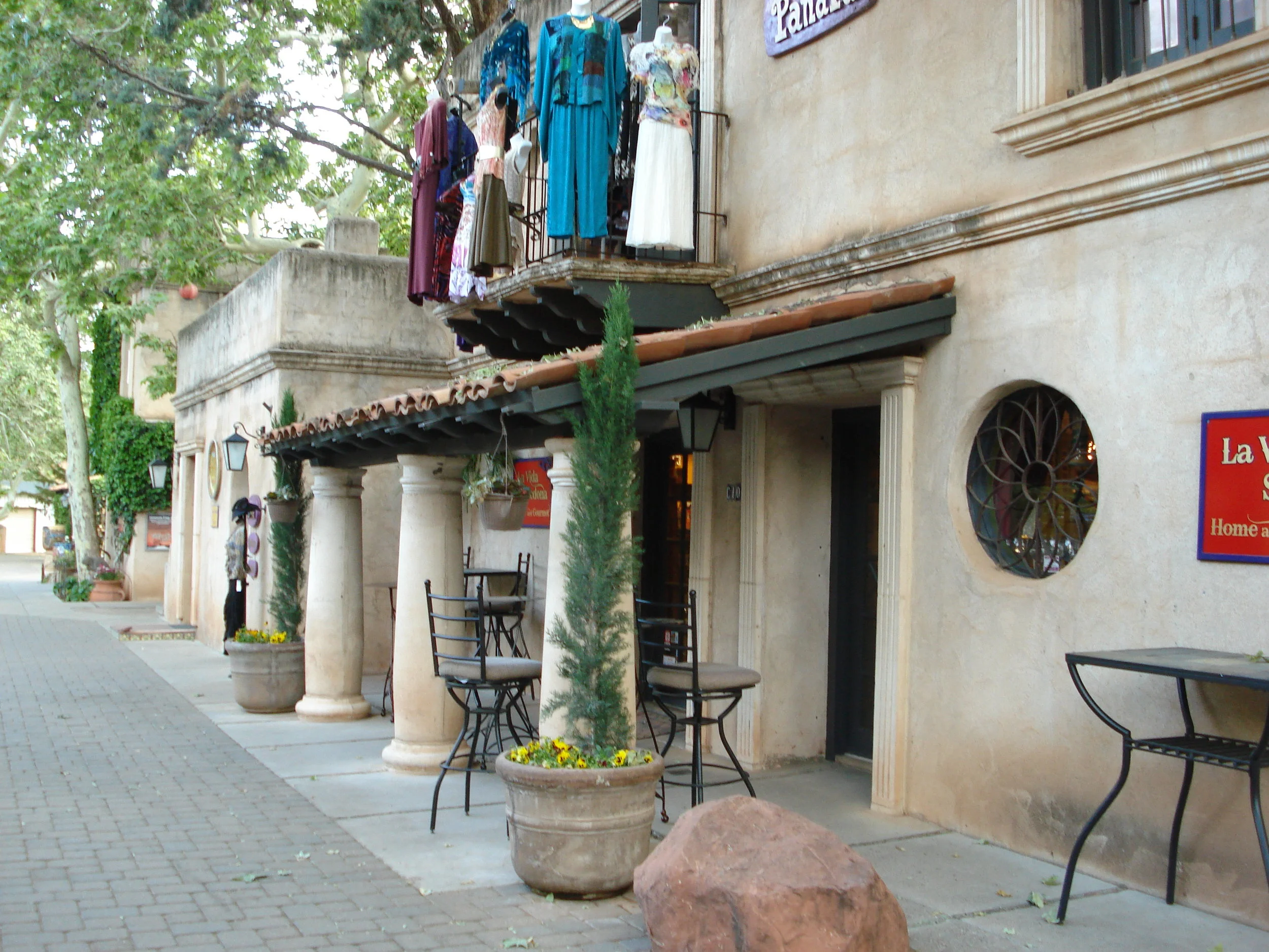 TALQUEPAQUE ARTS & CRAFTS VILLAGE
