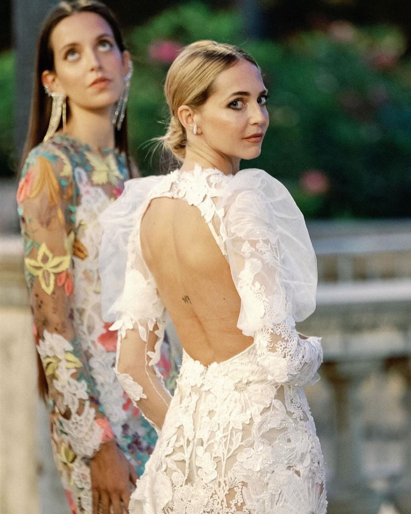 Some bombastic side-eye with @YOLANCRIS at BBFW. 👀

Shot for and featured on @weddingsparrow 
⠀⠀⠀⠀⠀⠀⠀⠀⠀
@barcelonabridalfashionweek_ #bbfw #Yolancris #bridalfashionweek #yolancrisbrides #weddingdress #bridesmaidsdress #destinationweddingphotographer