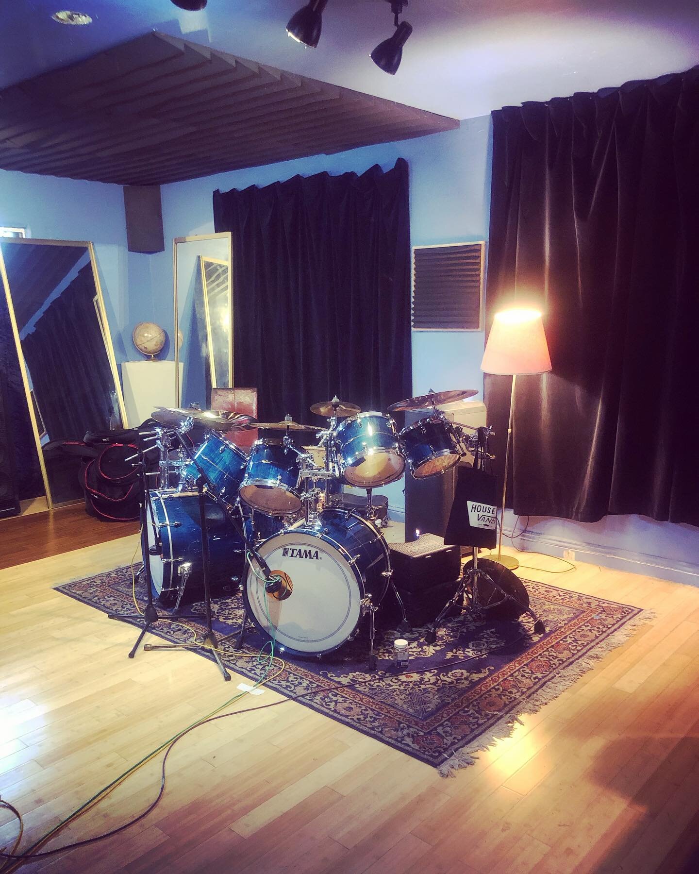Dave Lombardo in the house ! #testamentband #soundwavestudios #westoakland