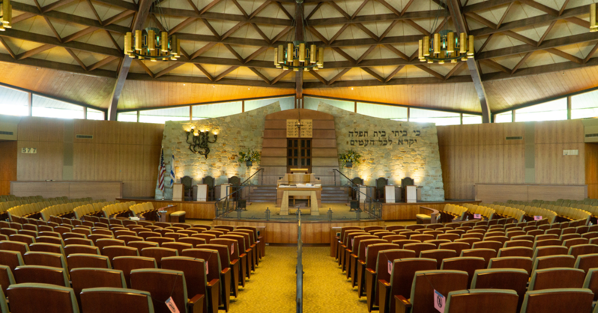 Murphy &amp; Dittenhafer Architects wins synagogue redesign competition