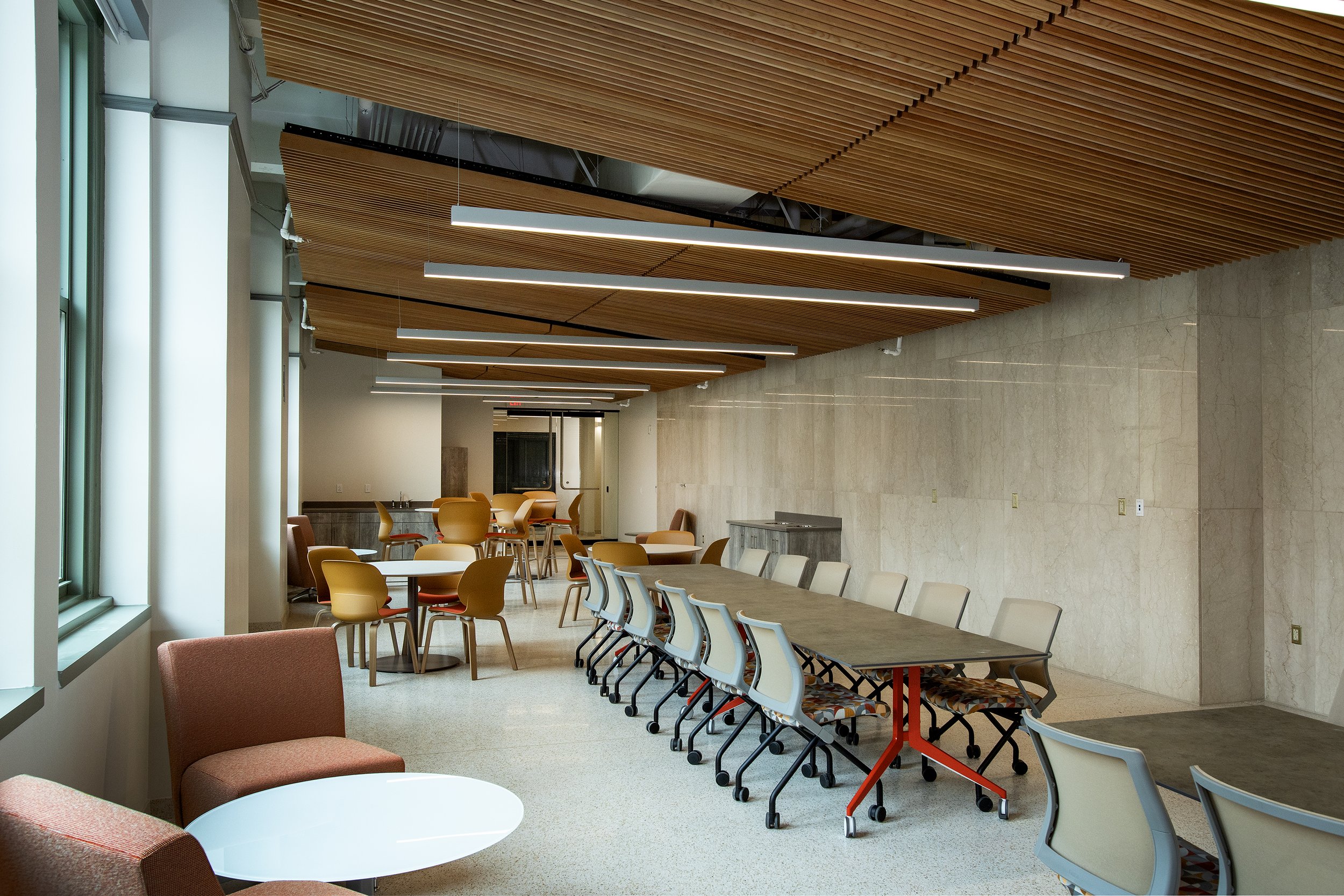  Forum Office Building - Murphy &amp; Dittenhafer Interiors Studio Design Project 