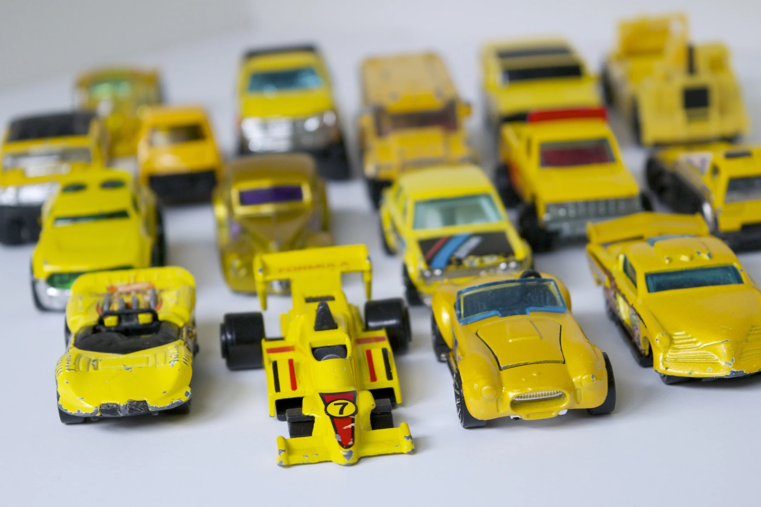 DSC_0126.jpg eleven yellow cars