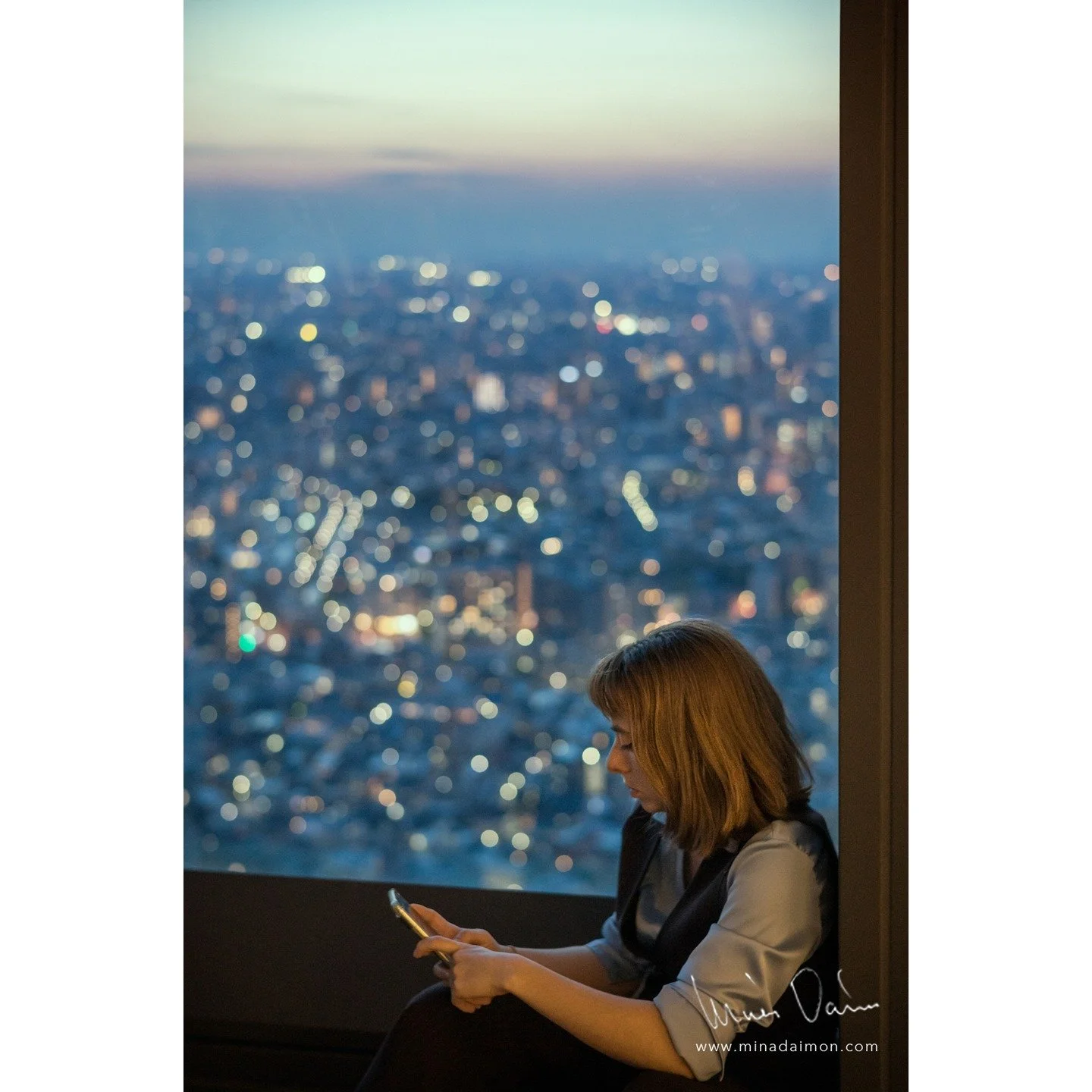 Tokyo Metropolitan Government Building.
Shinjuku. Tokyo, Japan 2025.

(JA)
https://andherehotels-shinjuku.com/facilities/elevatorhall/
(EN)
https://andherehotels-shinjuku.com/en/facilities/elevatorhall/

#LEICA #leicaM11P #noctilux #noctilux50mm #lei