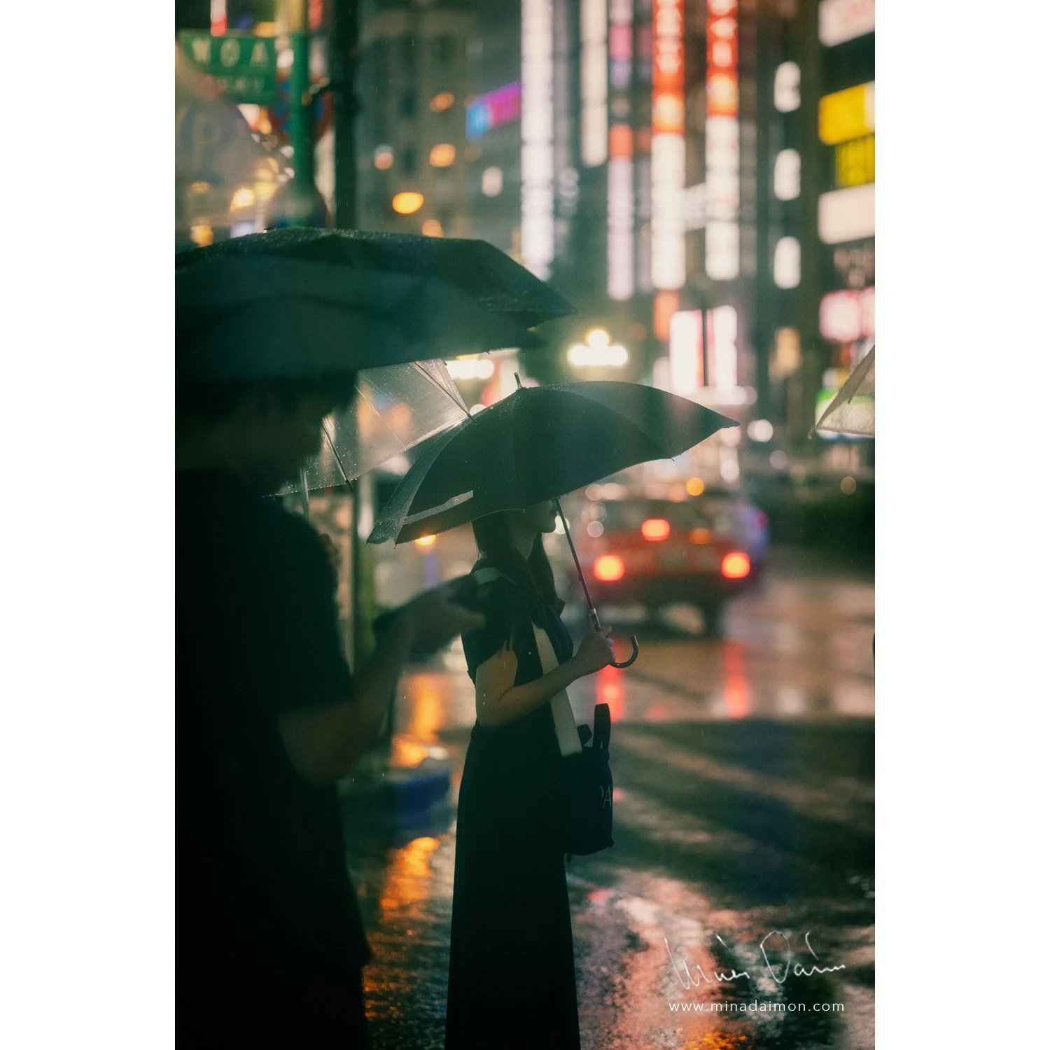 Rainy Mood.
Shinjuku. Tokyo, Japan 2025.

(JA)
https://andherehotels-shinjuku.com/facilities/elevatorhall/
(EN)
https://andherehotels-shinjuku.com/en/facilities/elevatorhall/

#LEICA #leicaSL3S #aposummicron #aposummicron90mmf2 #leicacamera #leicapho