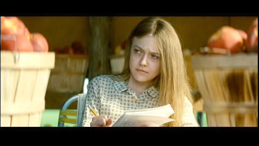 008SLB_Dakota_Fanning_002.jpg