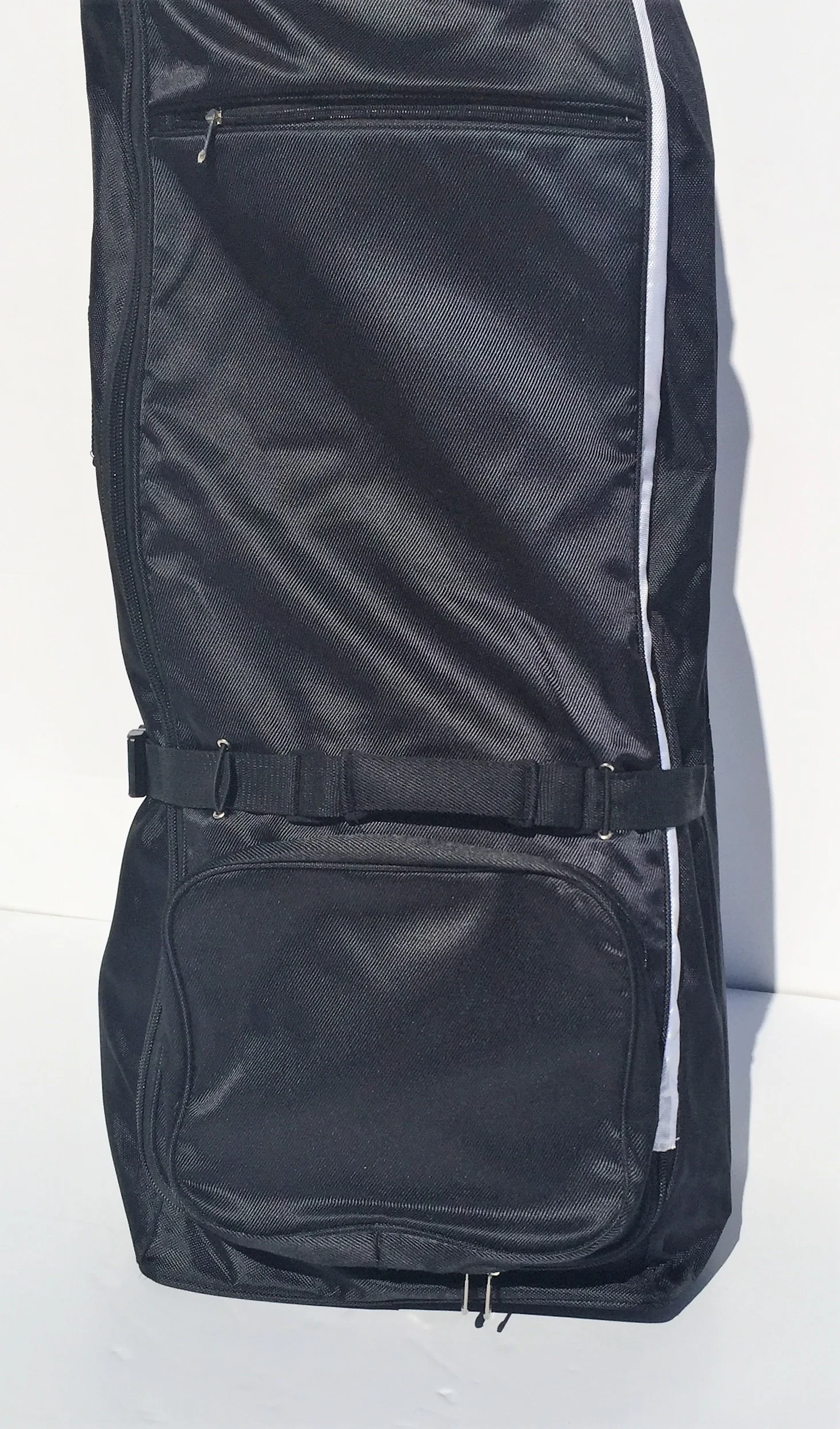 front pocket and zipper pocket.jpg