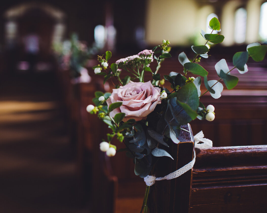 Church Ceremony DECOR TIP: Take your fresh wedding flowers and make little bouquets at the end of each pew. #weddingflowers #yegflorals #yegflowers #weddingbouquet​​​​​​​​
.​​​​​​​​
.​​​​​​​​
 #wedding #weddingseason #yeg #yegweddings #weddings #wedd