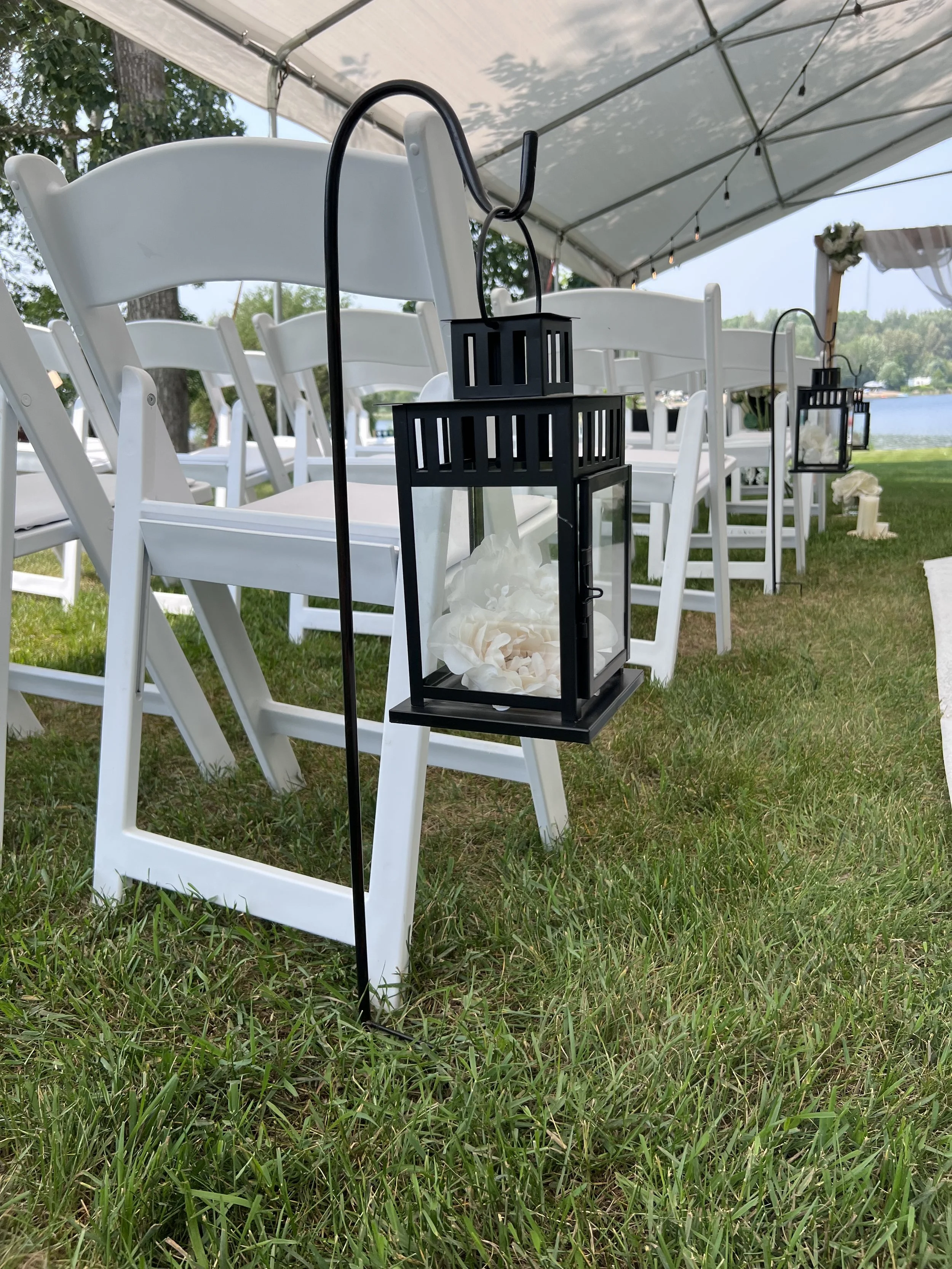 Transforming Your Outdoor Venue with Romantic Wedding Decor
