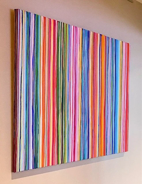  Série “Goutte-à-goutte”  Goutte de couleur qui coulent le long de la toile et se cristallisent dans le bas du tableau.  Format Carré, 130 X 130 cm  Pièce unique   