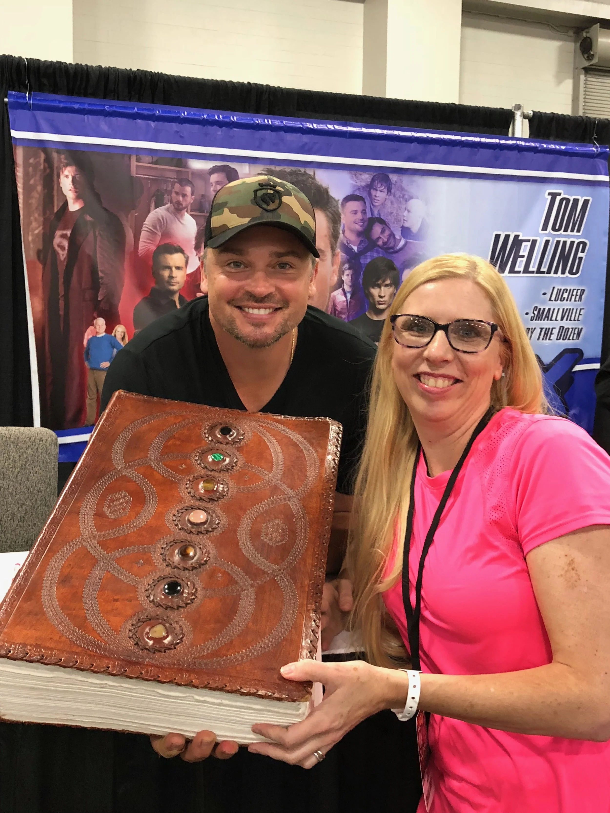 TomWellingandRobinGlasseyBigBookProjectFanX2018.jpg