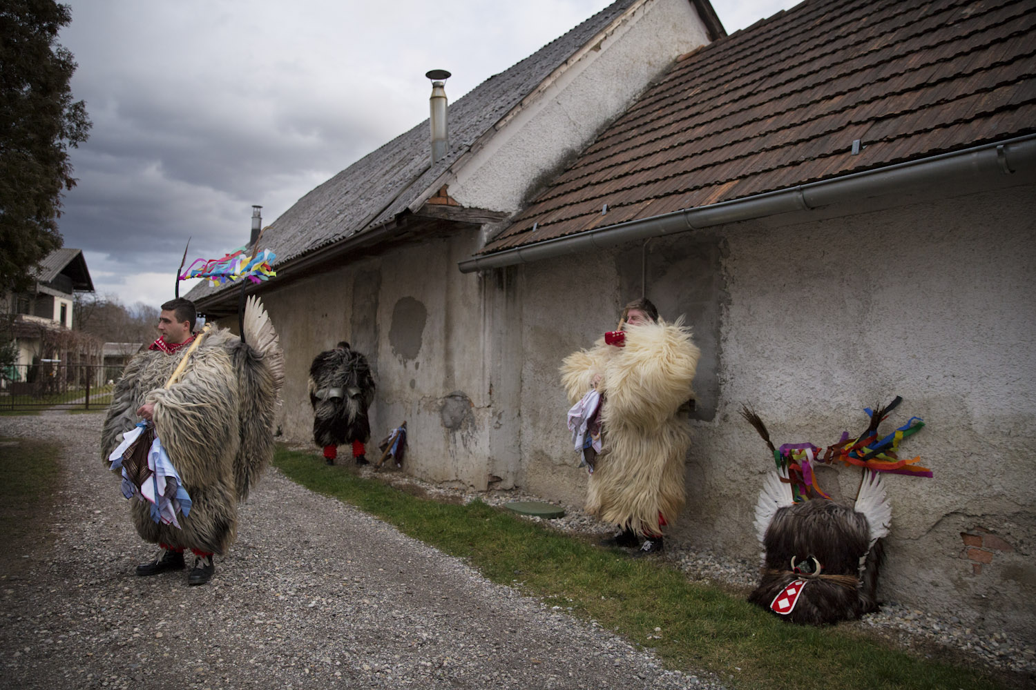 Korants rest and take a piss during their visits of homesteads in Zabovci.