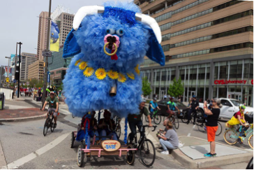 The museum's entry - Babe the Blue Ox.