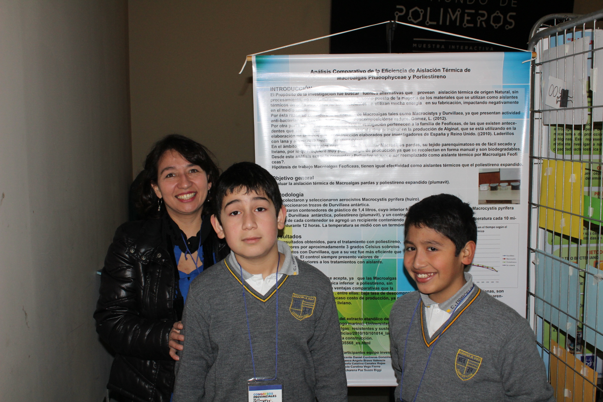 "Análisis comparativo de la eficiencia de aislación térmica de Macroalgas Phaeophyceae y Porliestireno" Colegio Marcela Paz de Concepción