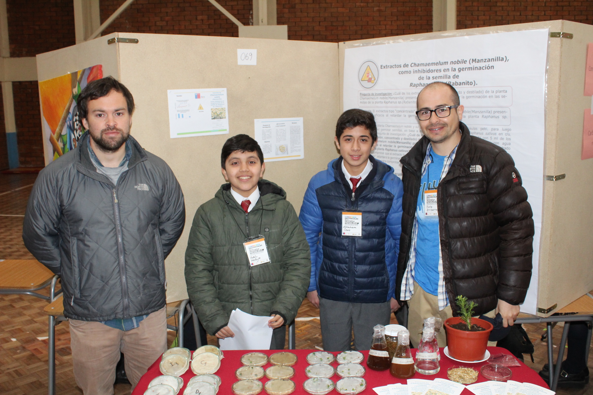 "Extracto de hamaemelum nobile (manzanilla) como inhibidora en la germinación de la semilla raphanus sp (rabanito)" Colegio Sagrado Corazón de Jesús de San carlos