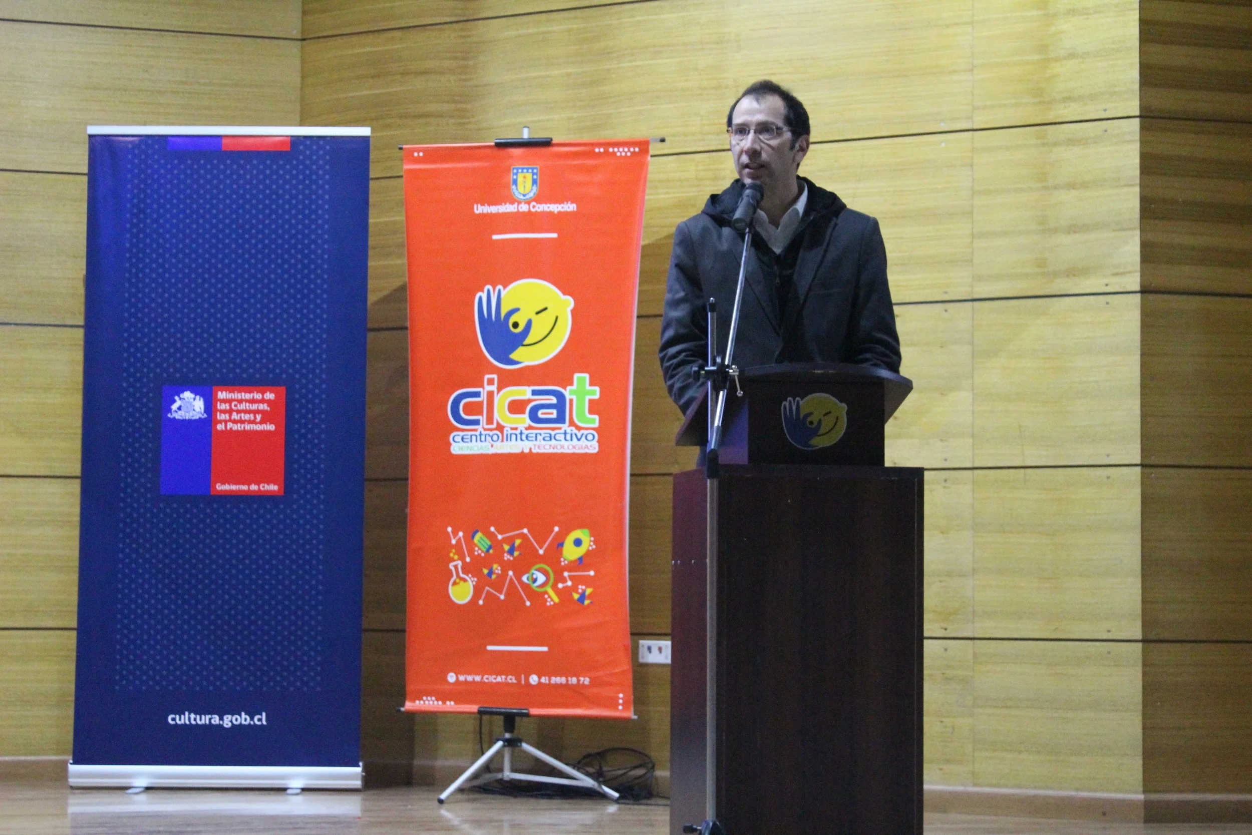 Juan Carlos Gacitúa, Director Cicat, da la bienvenida