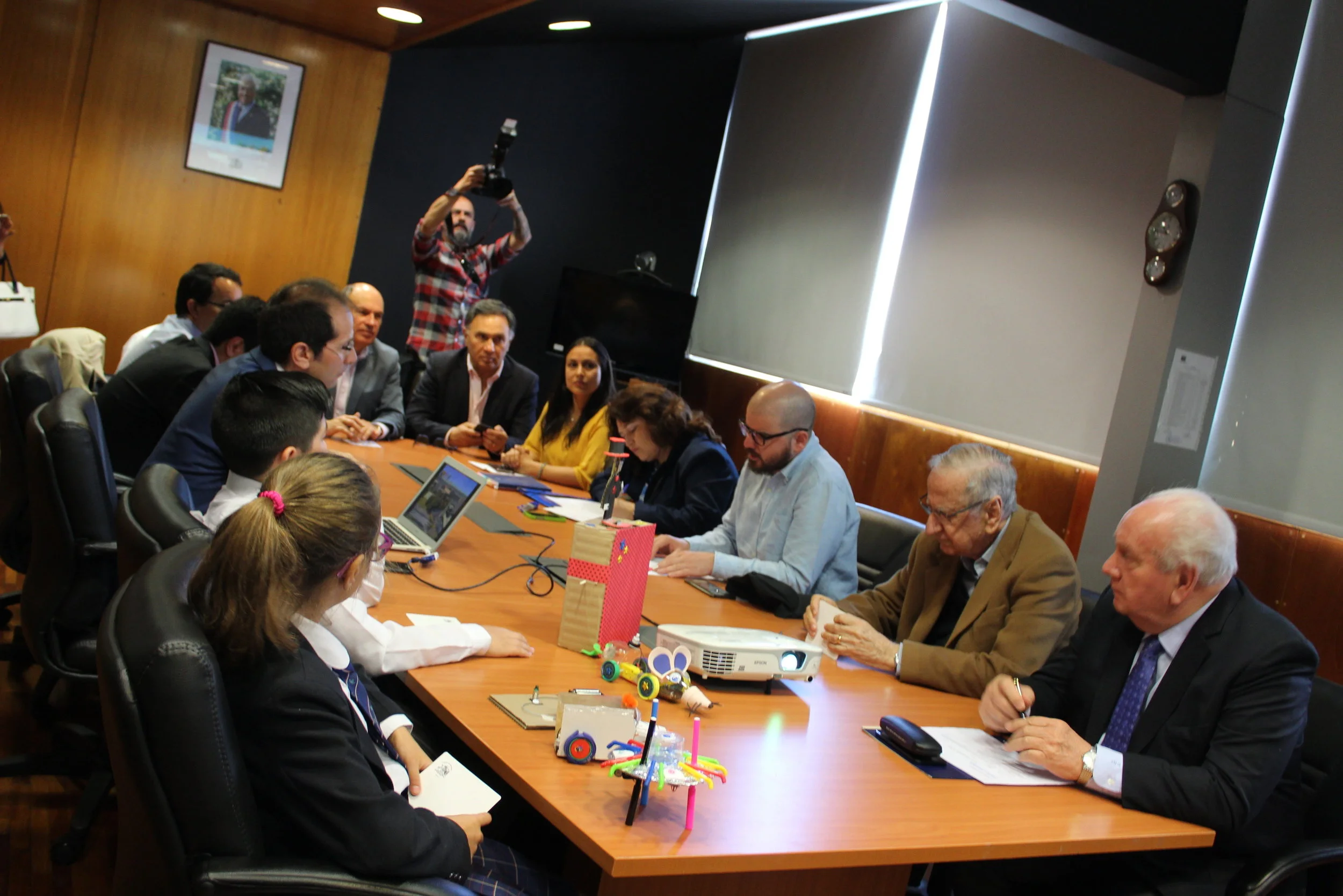 La sesión se llevo a cabo en la Intendencia regional del Biobío