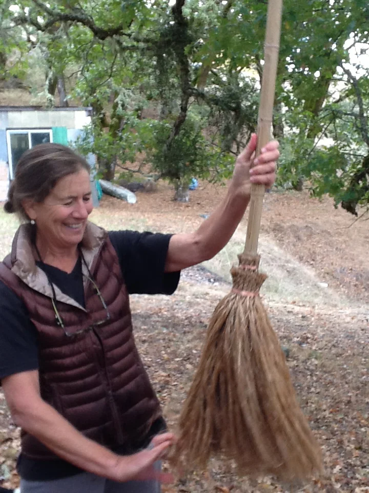  Fu, "Lion" brush / 2014 / sisal fibre bound with copper wire to a bamboo handle  constructed with Ellen LeBel at my studio for use in a calligraphy workshop by Pearl Huang and Ellen &nbsp;  &nbsp; 