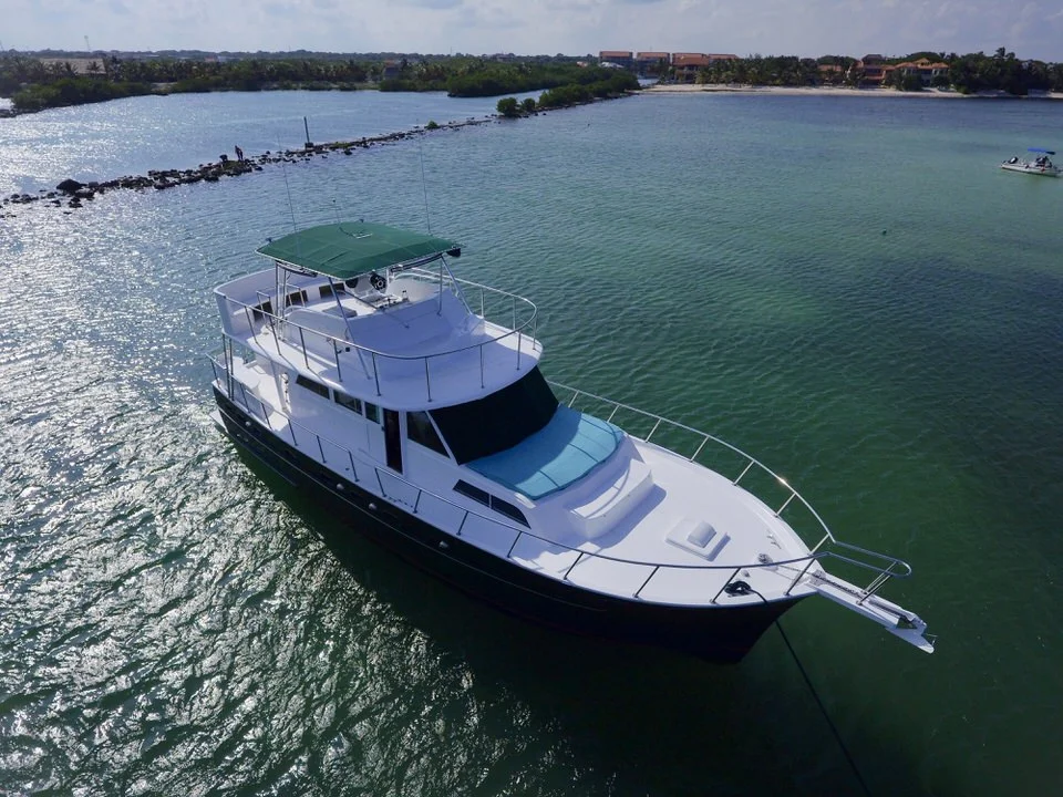 h2oh-puerto-aventuras-yacht.jpeg