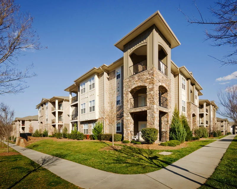 WATERLYNN RIDGE Mooresville, NC Waterlynn Ridge is an 18-acre, 312-unit class - A apartment community development in Mooresville, North Carolina. The property is owned by Summit Management, who purchased it from Faison & Associates the developer and original owner. Legacy Role: Development Executive for Faison