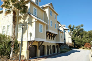 THE GRANDER Orange Beach, AL The Grander is a 36 unit luxury marina-oriented condominium development located in the heart of Orange Beach, AL. The community features a covered deep slip marina accommodating boats up to 40' in length. The project was developed in a joint venture with Colonial Properties Trust and completed in 2008. Legacy Role: Development Associate for Colonial Properties Trust