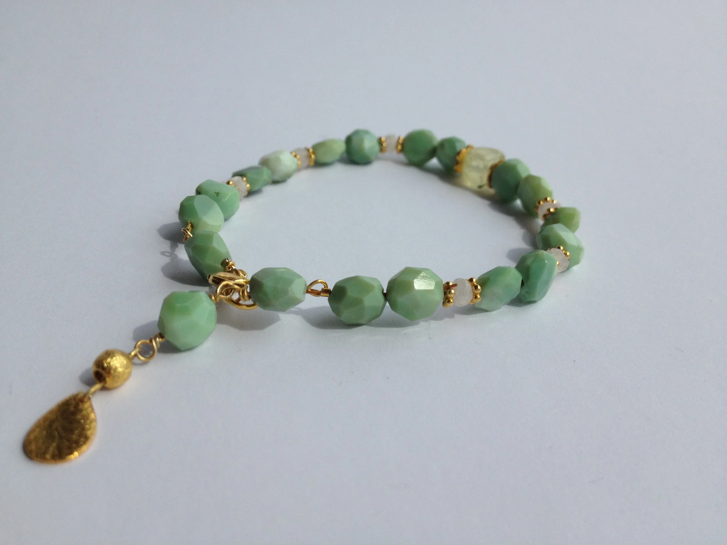 Armband grünIMG_3557.JPG