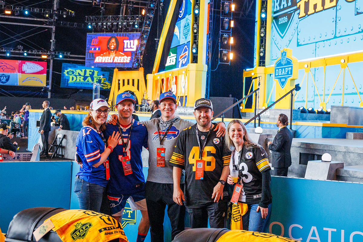 69fb53f365b54b28b448fa1c_NFL Draft 27 Experience 3.png