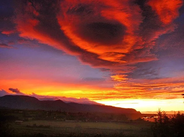 Out of this world sunset from circa 2009🤯 We were all hanging out during a storm and right before dark the storm passed through so we rushed up to Kilauea #sunsetspot. I have never seen anything like it since. This was taken on an old @getolympus digital camera and I actually took the saturation down a little bit🔥🌅I cant imagine what would have been possible with a pro setup! #kauai #hawaii #teatowels #buylocal #hawaiilife #aloha #sunset #paradise #islandlife 📸@watermerlon