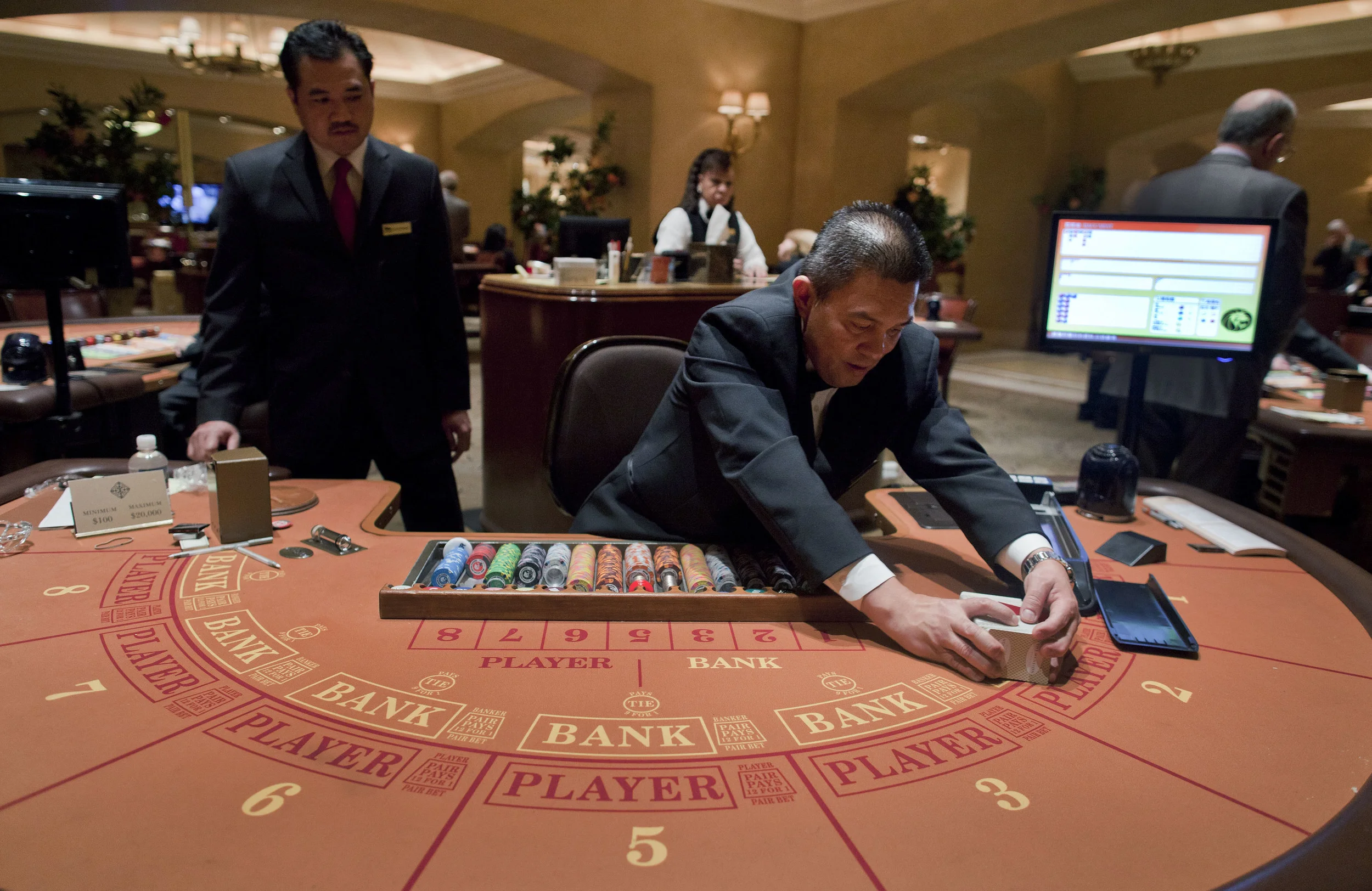 baccarat-table.jpg