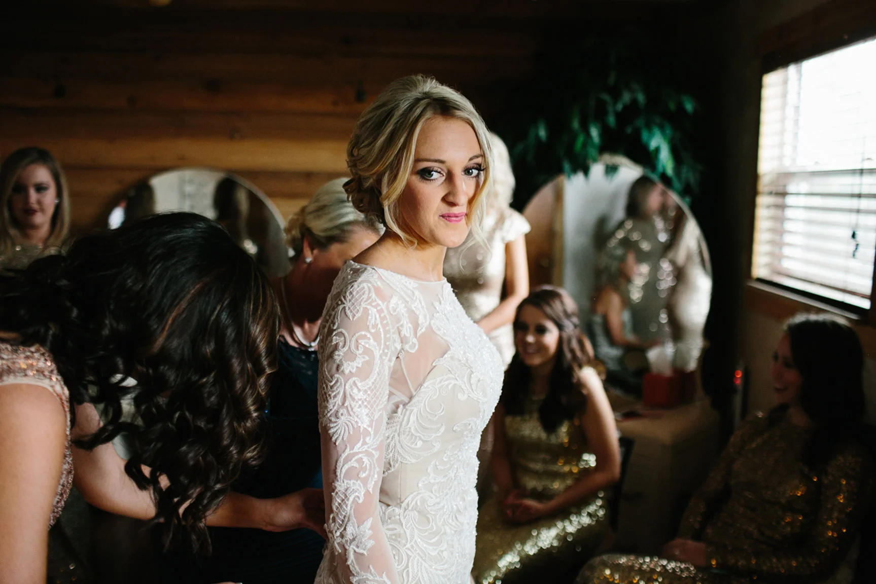 Cotton_Creek_Barn_Winter_Wedding_WeddingPhotographer006.jpg