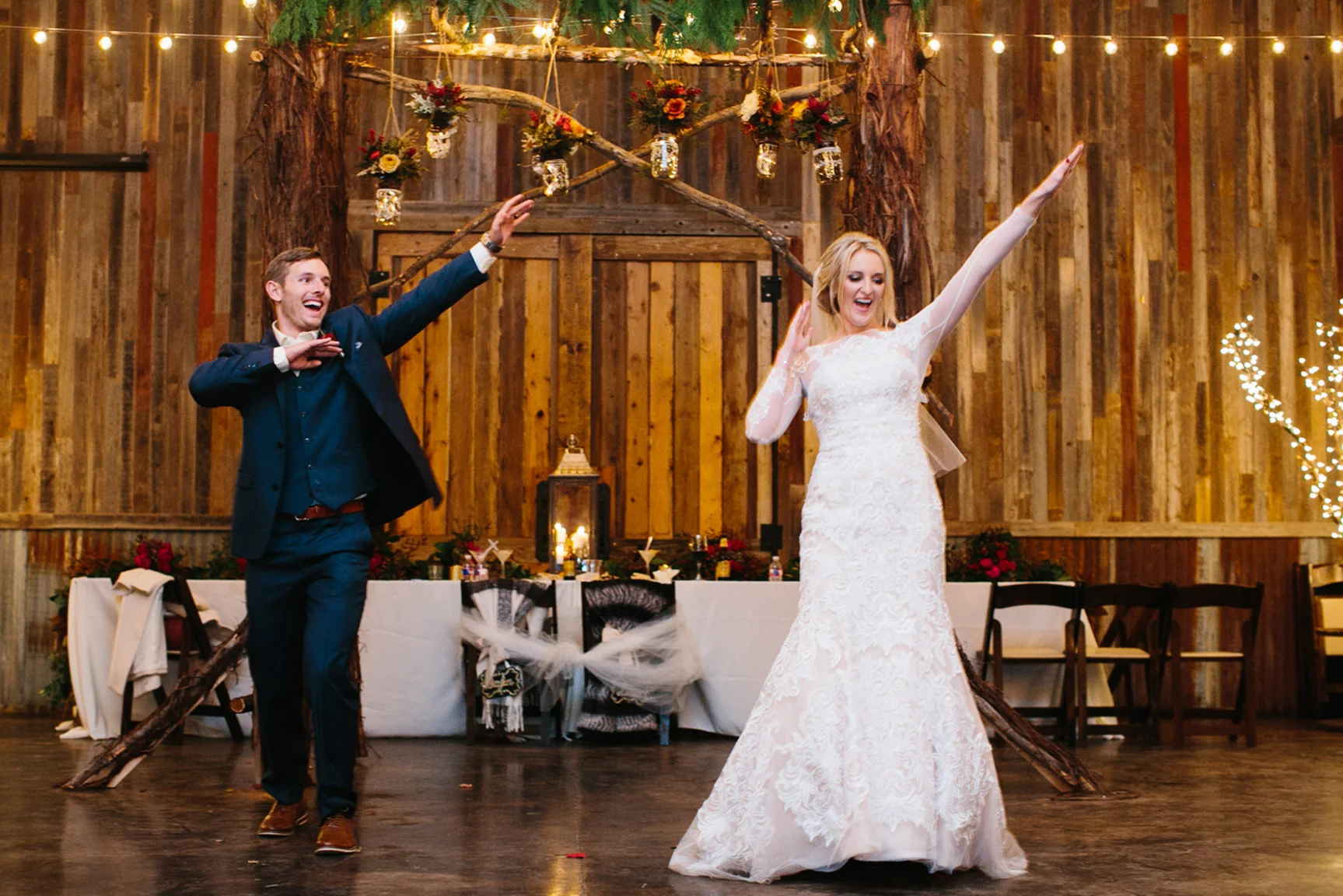 Cotton_Creek_Barn_Winter_Wedding_WeddingPhotographer055.jpg