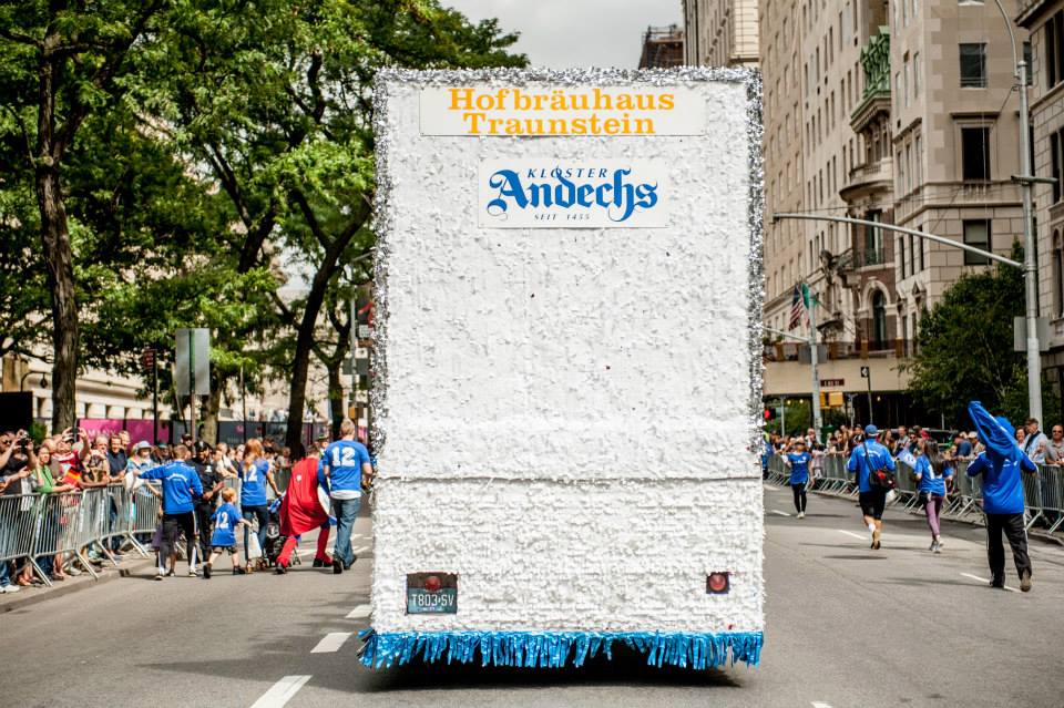 zum-schneider-nyc-2013-steuben-parade-08.jpg