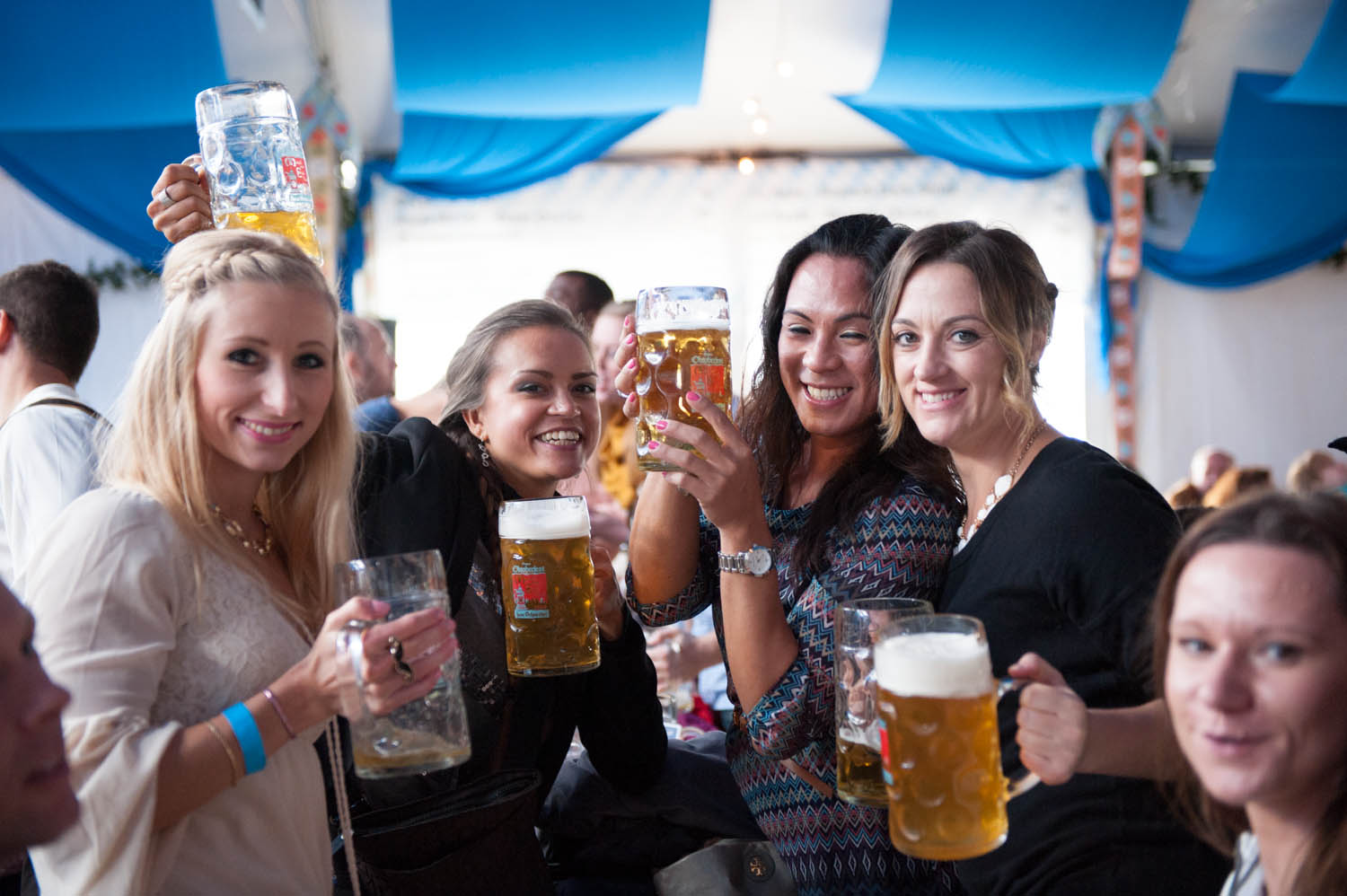 zum-schneider-nyc-2014-oktoberfest-munich-east-river-5154.jpg