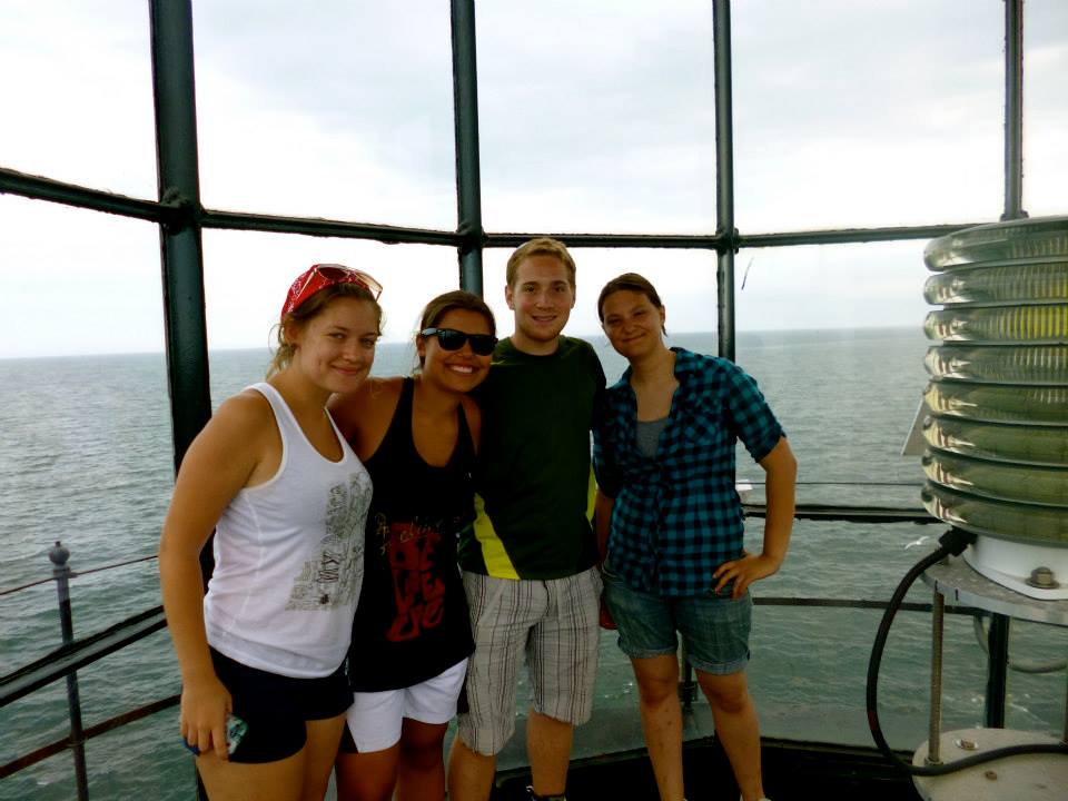Stacy (right) with students from anatomy and Function of Marine Vertebrates