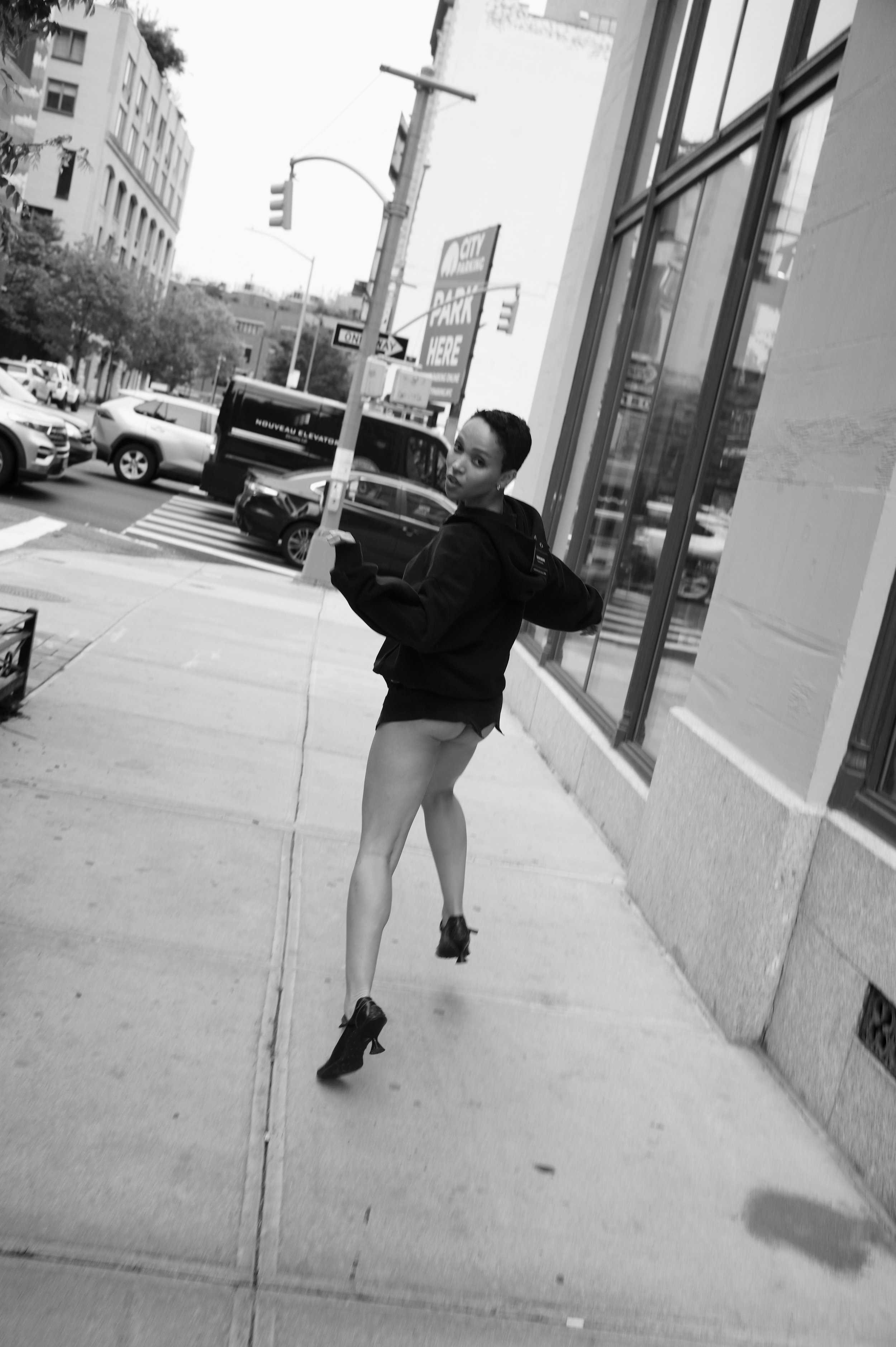 FKA Twigs-by Ari Marcopoulos-3.jpg